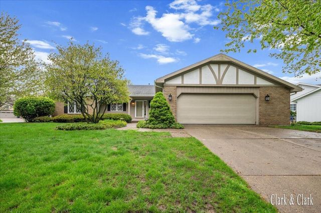2220 Mission Hills Drive SE, Grand Rapids, MI 49546