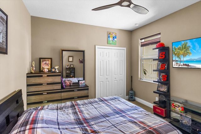 7612 ALUMNI TRAIL, Sarasota, FL 34243