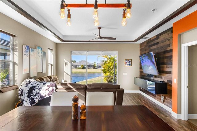 7612 ALUMNI TRAIL, Sarasota, FL 34243