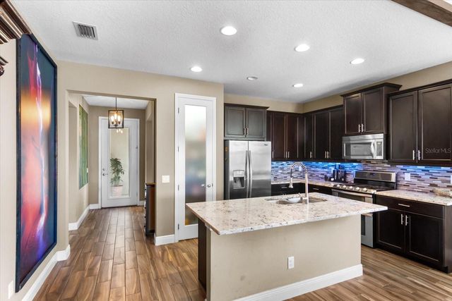 7612 ALUMNI TRAIL, Sarasota, FL 34243