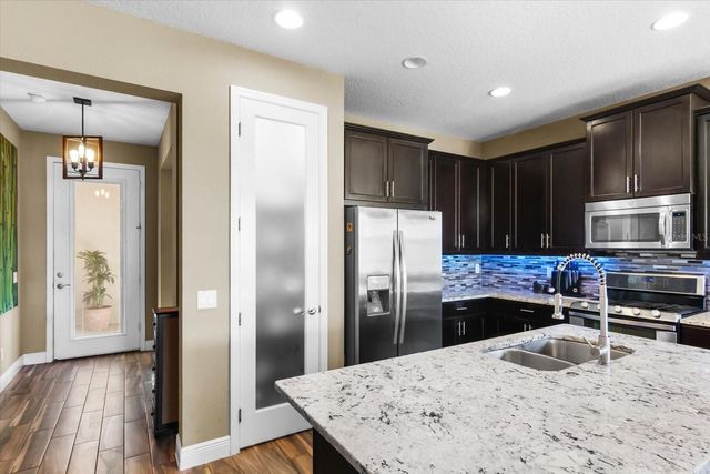 7612 ALUMNI TRAIL, Sarasota, FL 34243