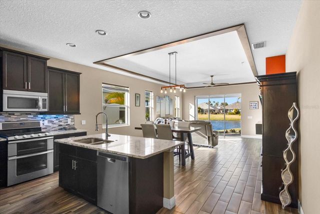 7612 ALUMNI TRAIL, Sarasota, FL 34243