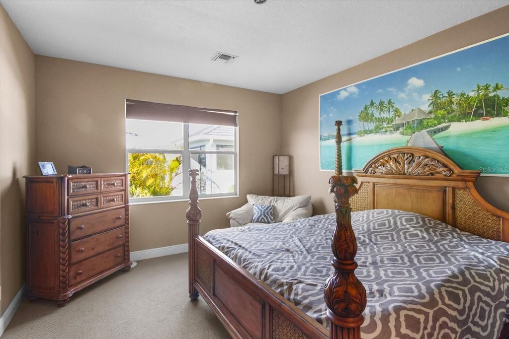 Image 15 of property listing at 7612 ALUMNI TRAIL, Sarasota, FL 34243