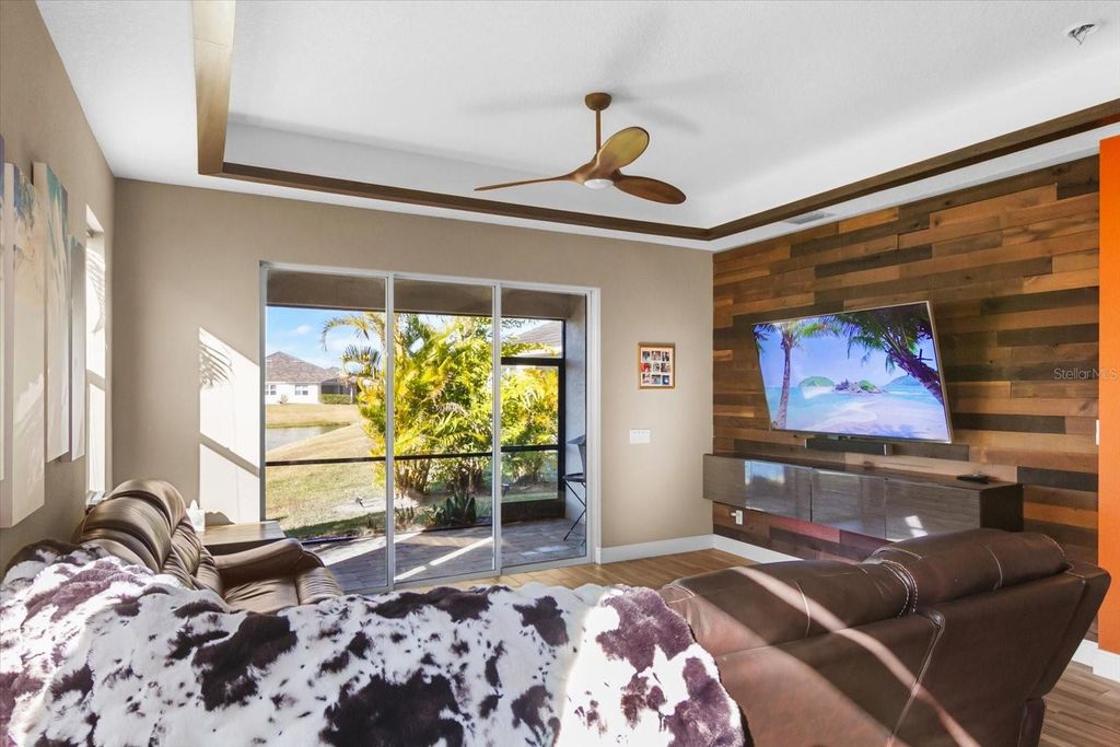 Image 19 of property listing at 7612 ALUMNI TRAIL, Sarasota, FL 34243