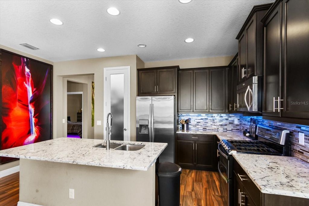 Image 27 of property listing at 7612 ALUMNI TRAIL, Sarasota, FL 34243