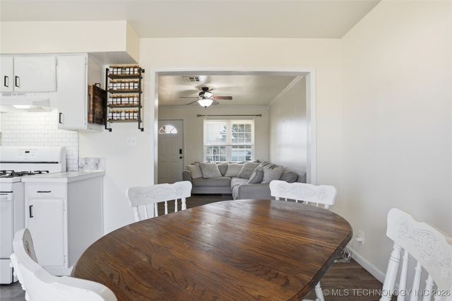 105 W 32nd Street, Sand Springs, OK 74063