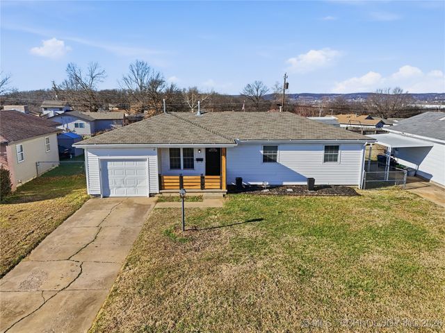 105 W 32nd Street, Sand Springs, OK 74063