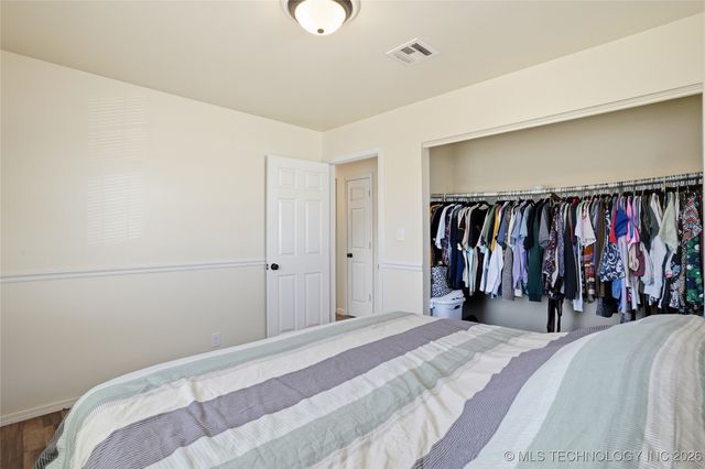 105 W 32nd Street, Sand Springs, OK 74063