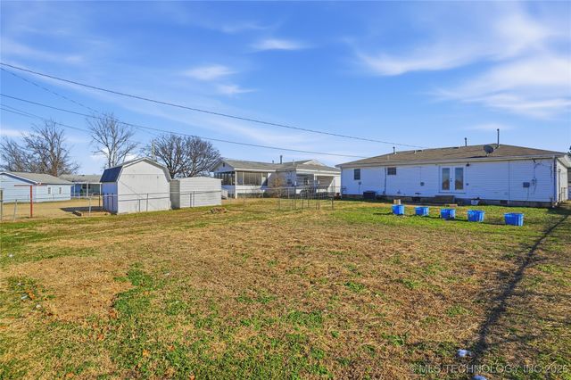 105 W 32nd Street, Sand Springs, OK 74063
