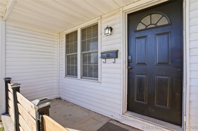 105 W 32nd Street, Sand Springs, OK 74063