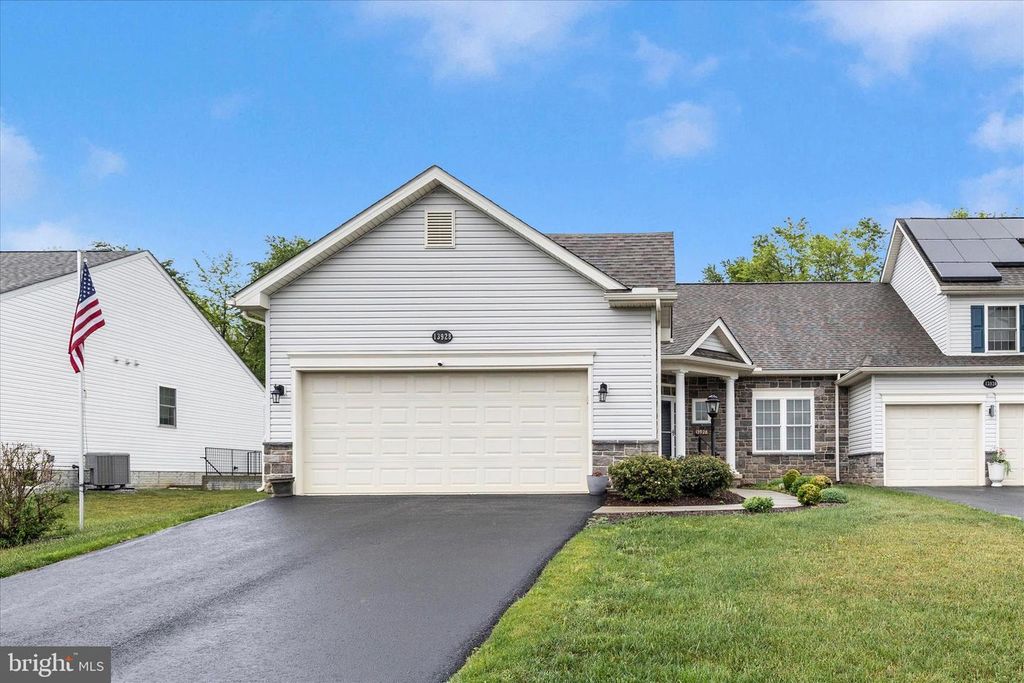 Image 2 of property listing at 13928 PATRIOT WAY, Hagerstown, MD 21740
