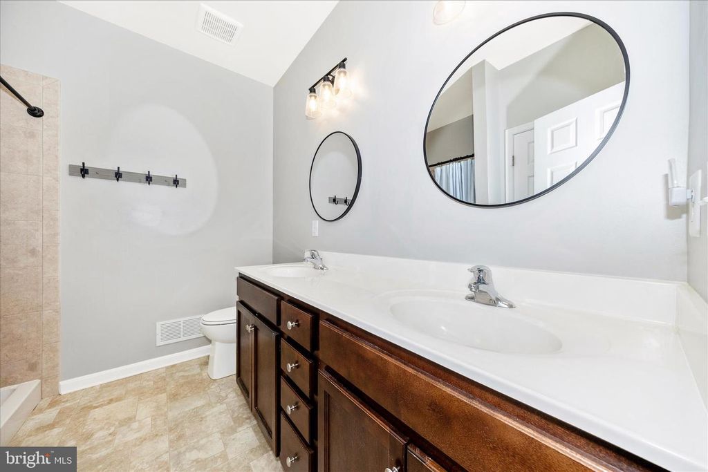 Image 27 of property listing at 13928 PATRIOT WAY, Hagerstown, MD 21740