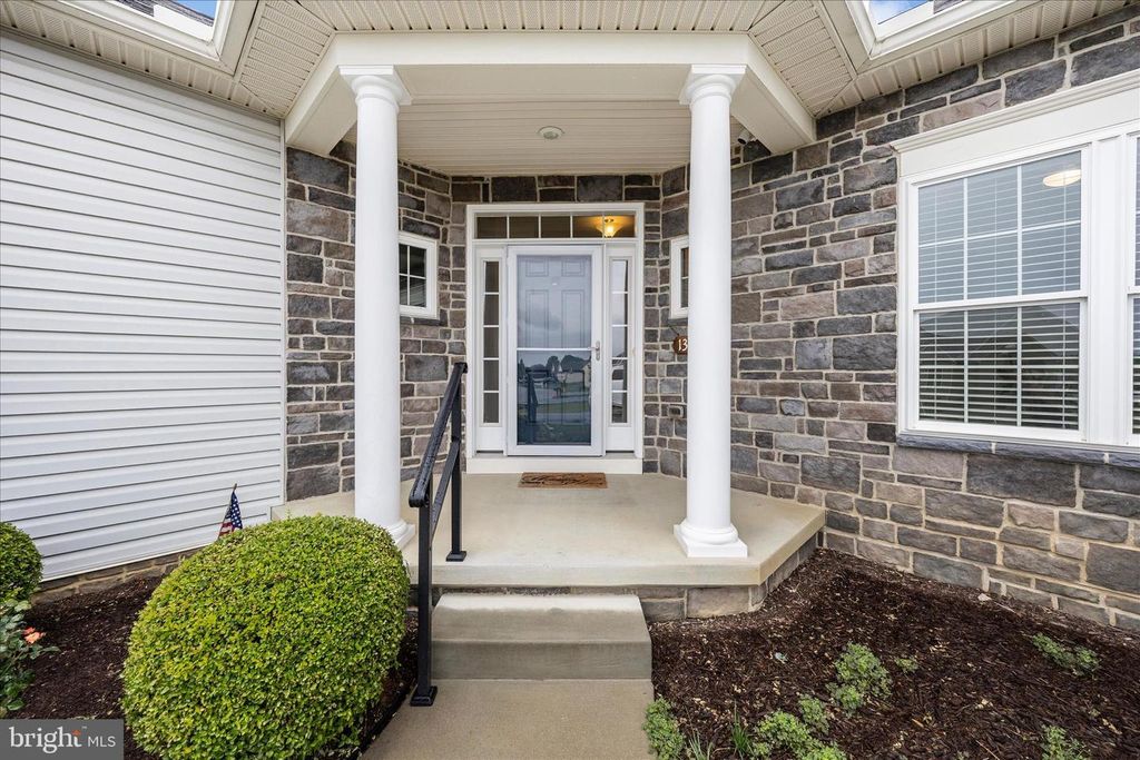 Image 3 of property listing at 13928 PATRIOT WAY, Hagerstown, MD 21740