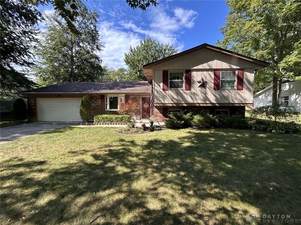 8958 Deep Forest Lane, Dayton, OH 45458