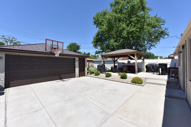 3669 S 81st STREET, Milwaukee, WI 53220
