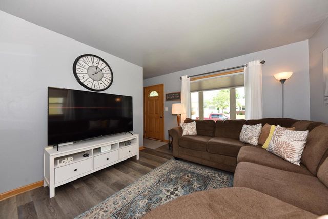 3669 S 81st STREET, Milwaukee, WI 53220