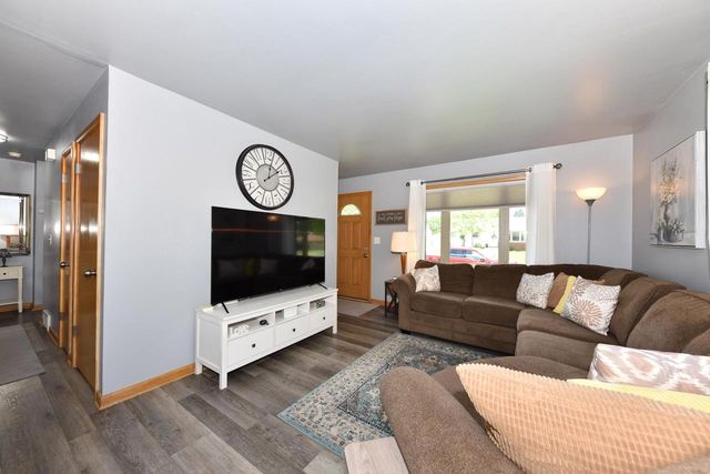 3669 S 81st STREET, Milwaukee, WI 53220