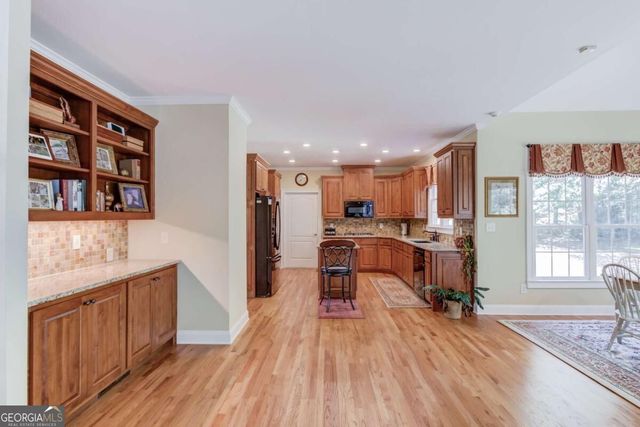 4121 Holcomb Creek Drive, Buford, GA 30519