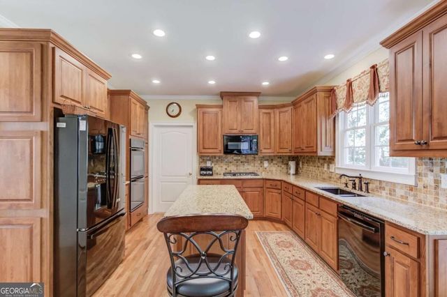 4121 Holcomb Creek Drive, Buford, GA 30519