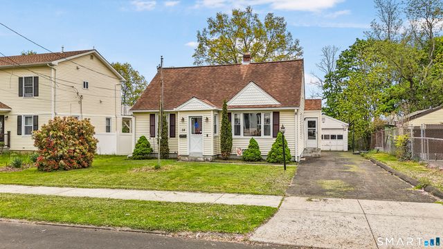 54 Winslow Drive, West Haven, CT 06516