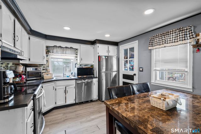 54 Winslow Drive, West Haven, CT 06516