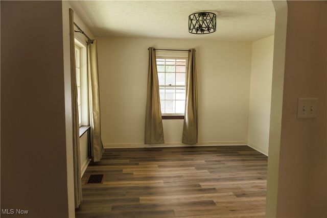 83 Beechwood Drive, Youngstown, OH 44512