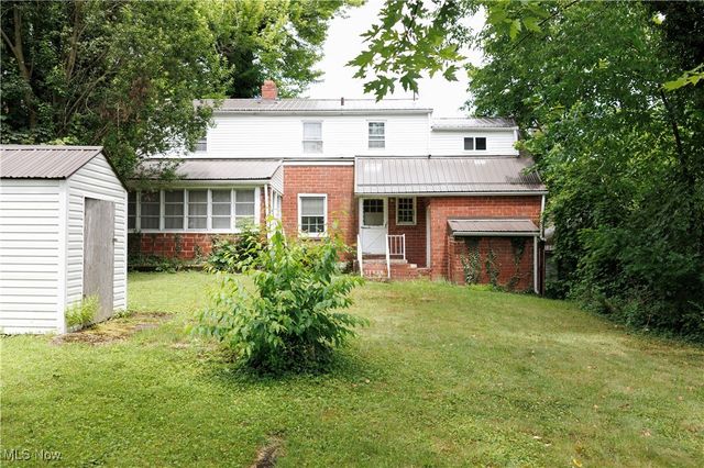 83 Beechwood Drive, Youngstown, OH 44512