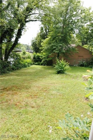 83 Beechwood Drive, Youngstown, OH 44512