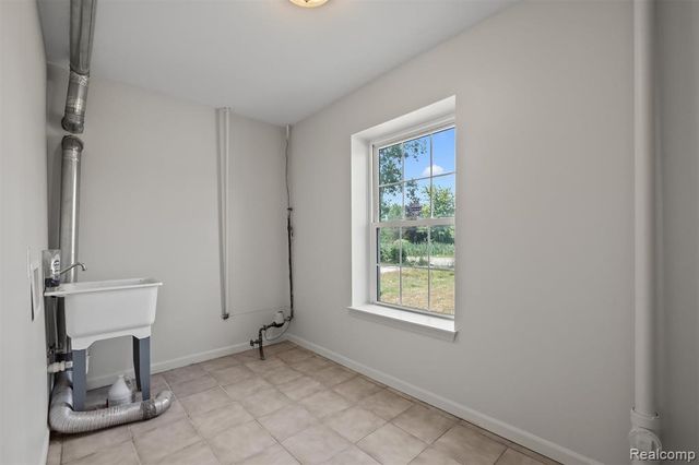 4427 Hannan Road, Wayne, MI 48184