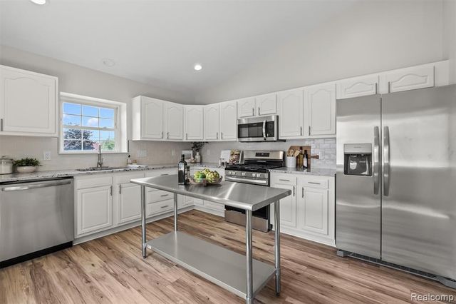 4427 Hannan Road, Wayne, MI 48184