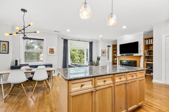 3456 N Ashland Avenue 2N, Chicago, IL 60657