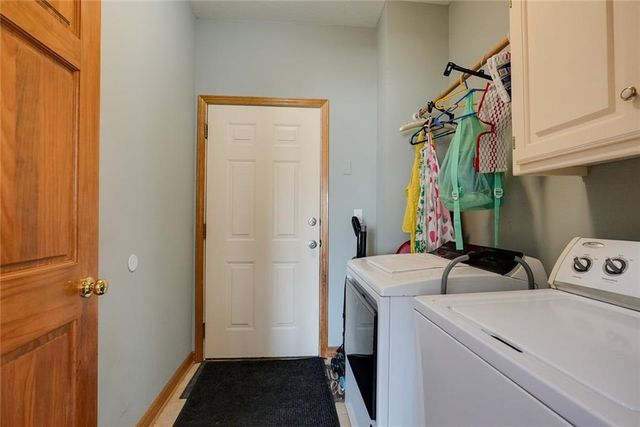 507 Ashurst Court, Lee's Summit, MO 64081