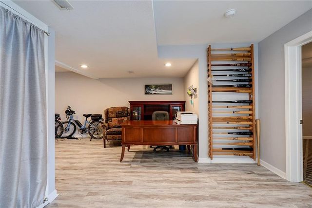 507 Ashurst Court, Lee's Summit, MO 64081