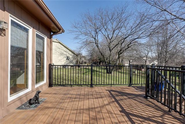 507 Ashurst Court, Lee's Summit, MO 64081