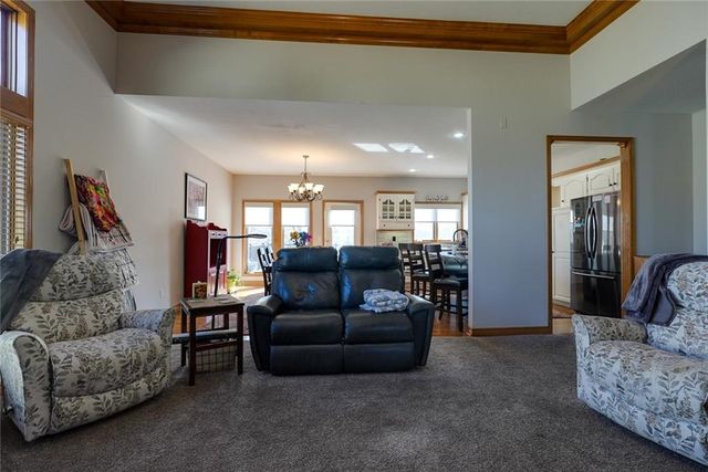 507 Ashurst Court, Lee's Summit, MO 64081