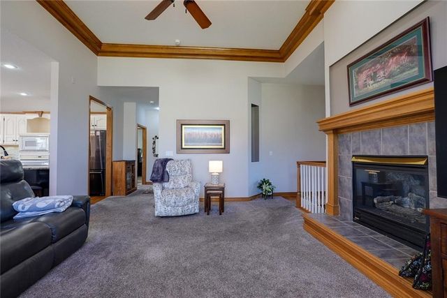 507 Ashurst Court, Lee's Summit, MO 64081