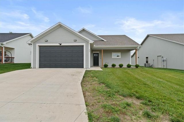 407 NE Sycamore Court, Oak Grove, MO 64075