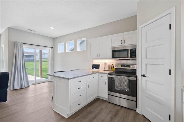 407 NE Sycamore Court, Oak Grove, MO 64075