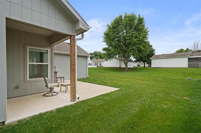 407 NE Sycamore Court, Oak Grove, MO 64075