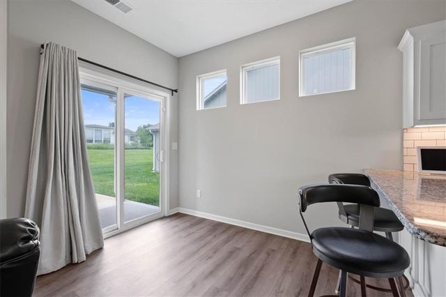 407 NE Sycamore Court, Oak Grove, MO 64075