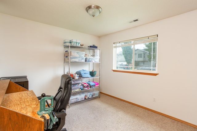 732 E Carrie Dr, Medical Lake, WA 99022