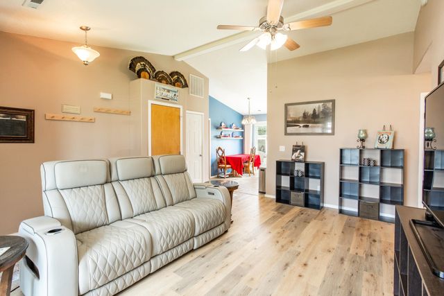 732 E Carrie Dr, Medical Lake, WA 99022