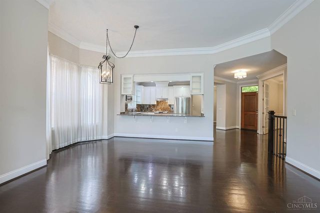 8731 Kenwood Road, Sycamore Twp, OH 45242