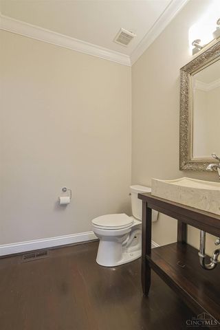 8731 Kenwood Road, Sycamore Twp, OH 45242