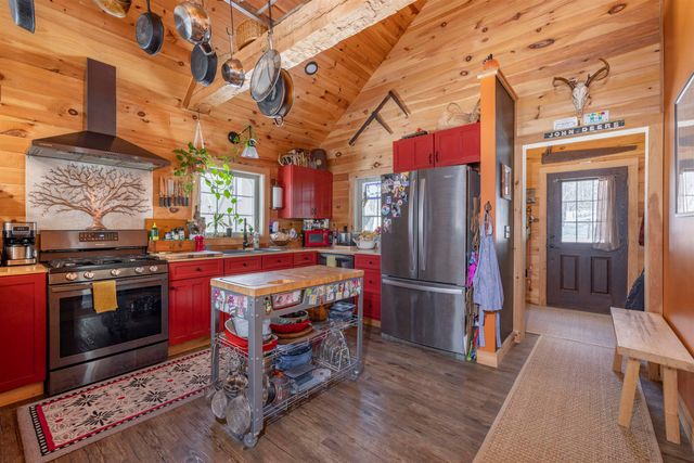 21 Crittenden Road, Bradford, NH 03221