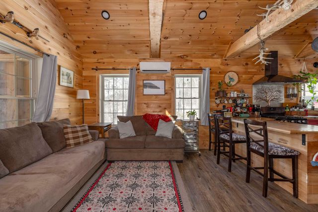 21 Crittenden Road, Bradford, NH 03221