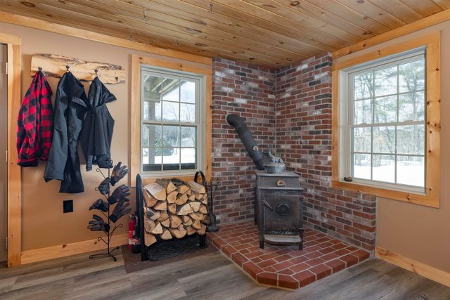 21 Crittenden Road, Bradford, NH 03221