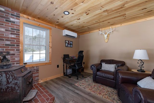 21 Crittenden Road, Bradford, NH 03221