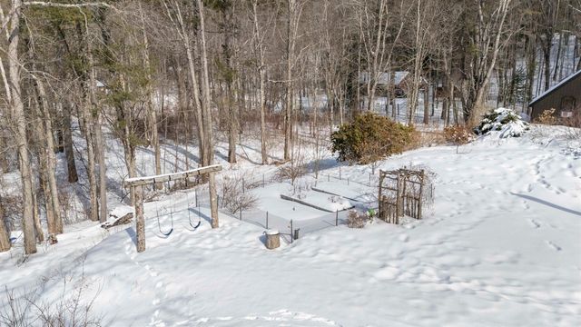 21 Crittenden Road, Bradford, NH 03221