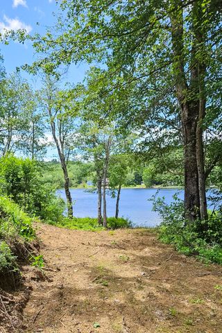 21 Crittenden Road, Bradford, NH 03221